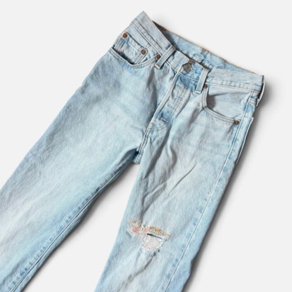 Levi’s 501 Straight Leg Blue Denim Jeans Distressed 24” Floral Patch